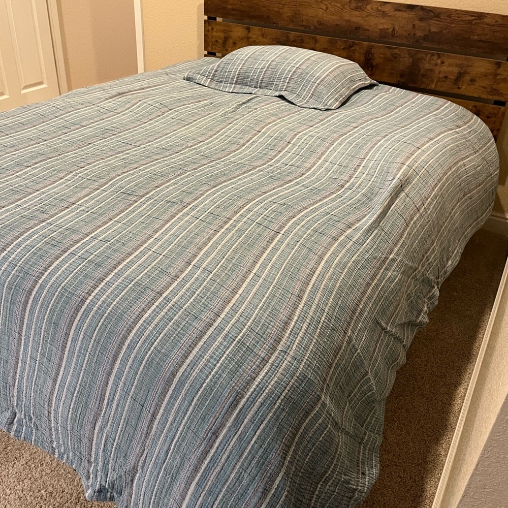 The Company Store Blue, Gray and White Striped Queen Duvet and Pillow Sham